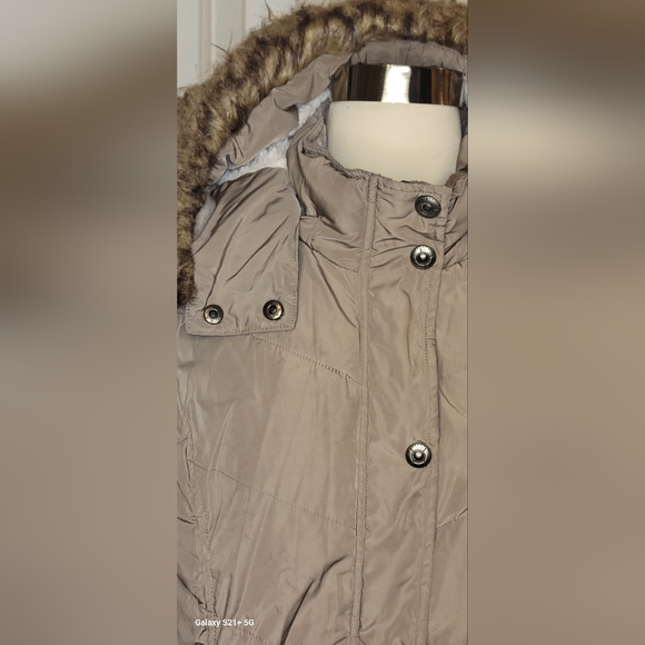 Green Tea XL Puffer Jacket - Picture 2 of 5